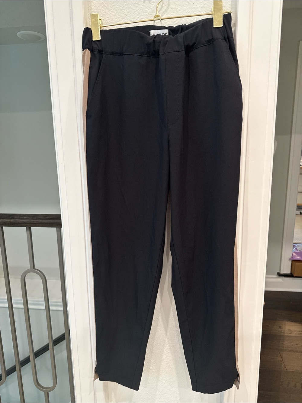Frayed Carcie Cropped Pull On Ankle Pants Black Taupe Side Stripe M